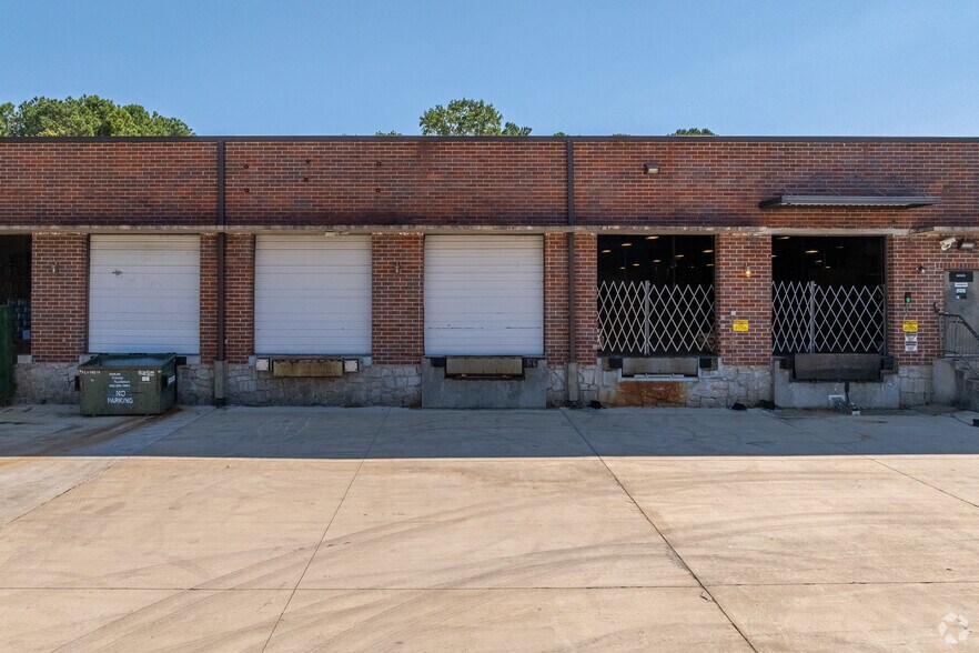 More Photos Of 1607 Mountain Industrial Blvd, Stone Mountain Distribution For Lease