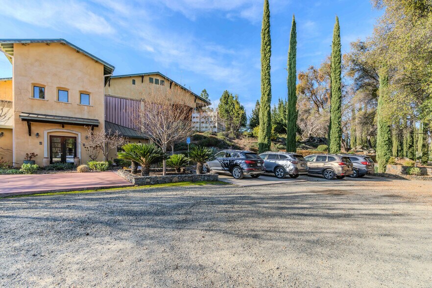 More Photos Of 5200 Di Arie Road, Mount Aukum Winery Vineyard For Sale