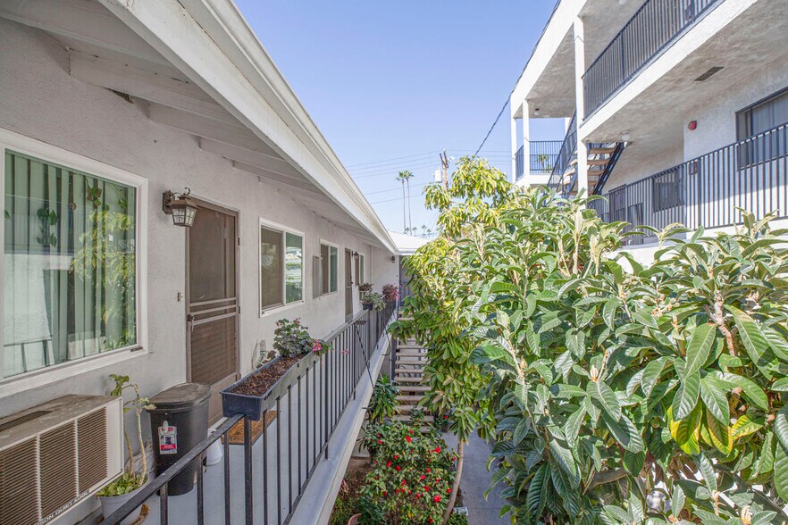 More Photos Of 1157 Justin Ave, Glendale Apartments For Sale