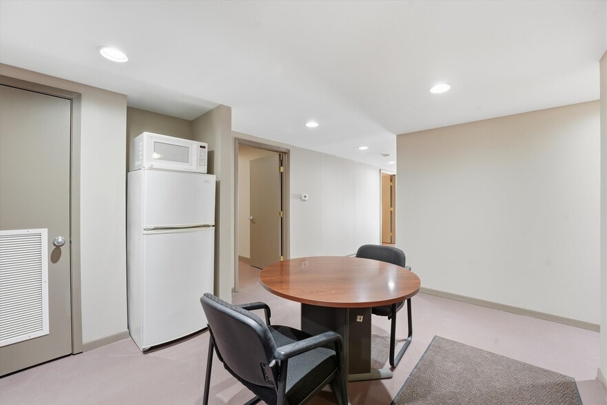 More Photos Of 14102 Pine Meadow Ln, Tomball Warehouse For Sale