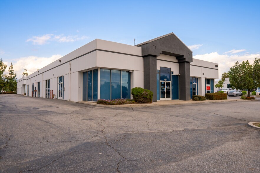 More Photos Of 1902 Orange Tree Ln, Redlands Unknown For Lease