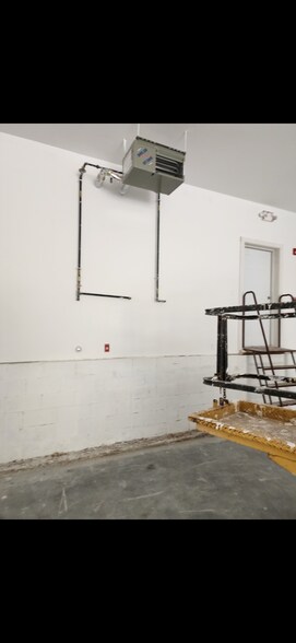 More Photos Of 1650 Route 16, Center Ossipee Manufacturing For Lease