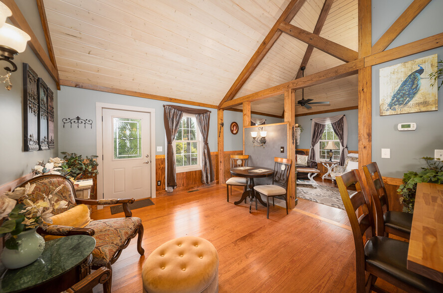 More Photos Of 295 Panthers Den Rd, Makanda Hotel For Sale