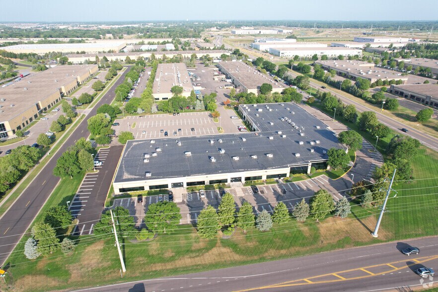 More Photos Of 9201 W Broadway Ave N, Brooklyn Park Light Distribution For Lease