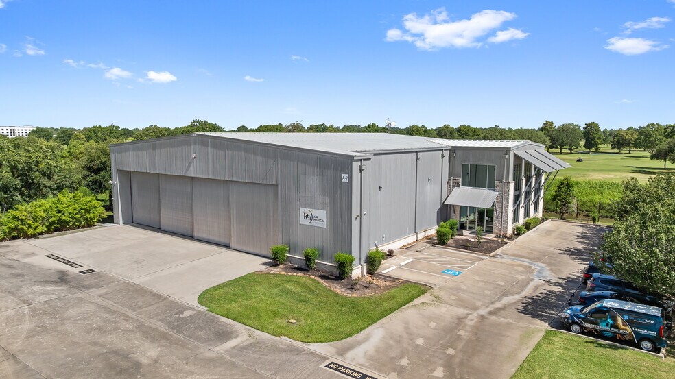 Primary Photo Of 18000 Groeschke Rd, Houston Airplane Hangar For Lease