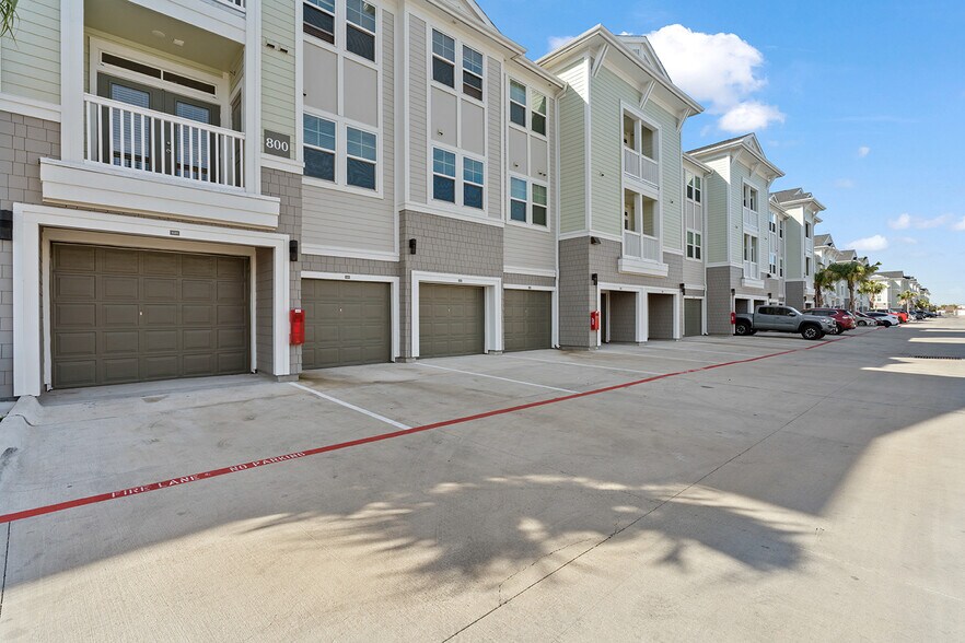 More Photos Of 3942 Cimarron Blvd, Corpus Christi Apartments For Sale