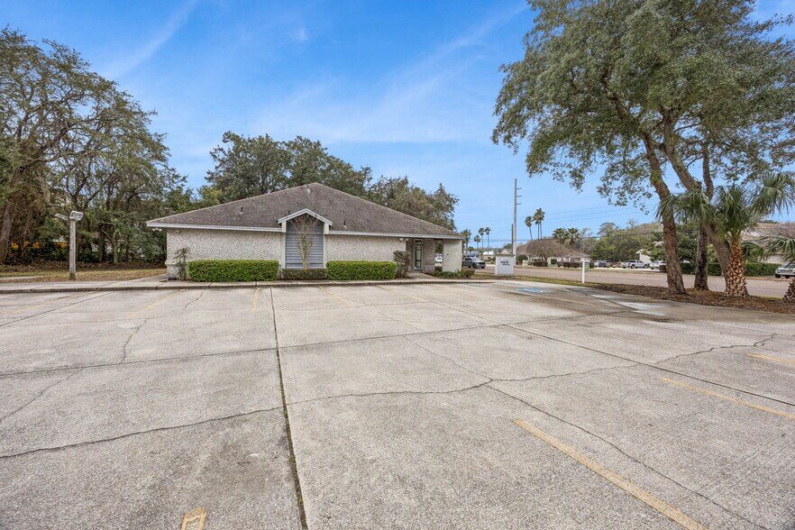 More Photos Of 1888 14th St S, Fernandina Beach Office For Sale