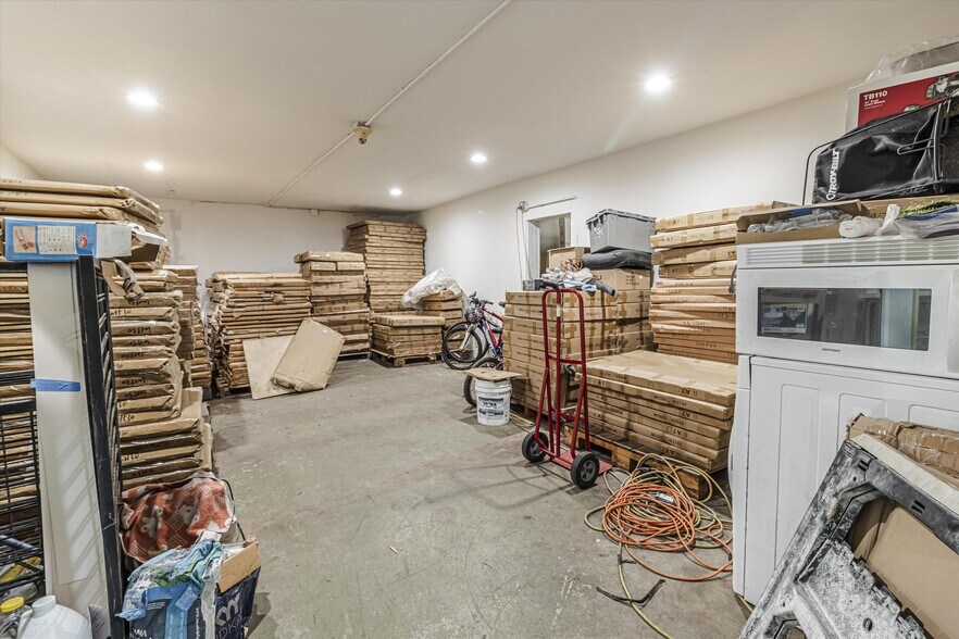 More Photos Of 1356 S 50th St, Richmond Warehouse For Sale