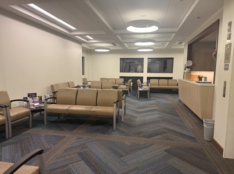 More Photos Of 4515 Southlake Pky, Birmingham Medical For Sale