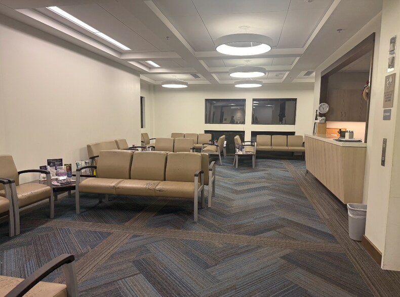 More Photos Of 4515 Southlake Pky, Birmingham Medical For Lease