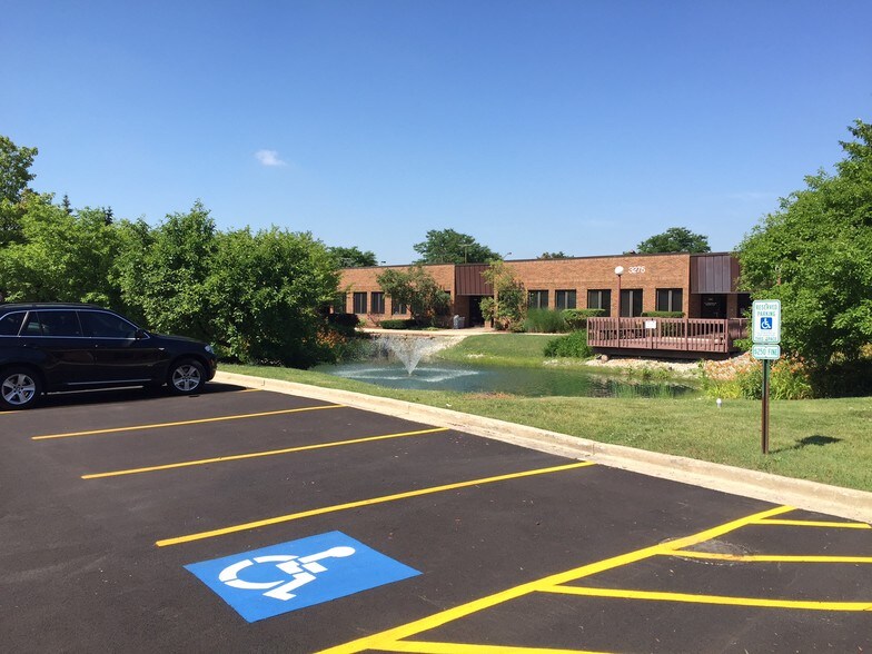 More Photos Of 3295 N Arlington Heights Rd, Arlington Heights Unknown For Lease