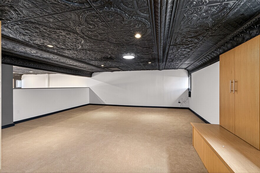 More Photos Of 612 High St, Comfort Storefront Retail Residential For Lease