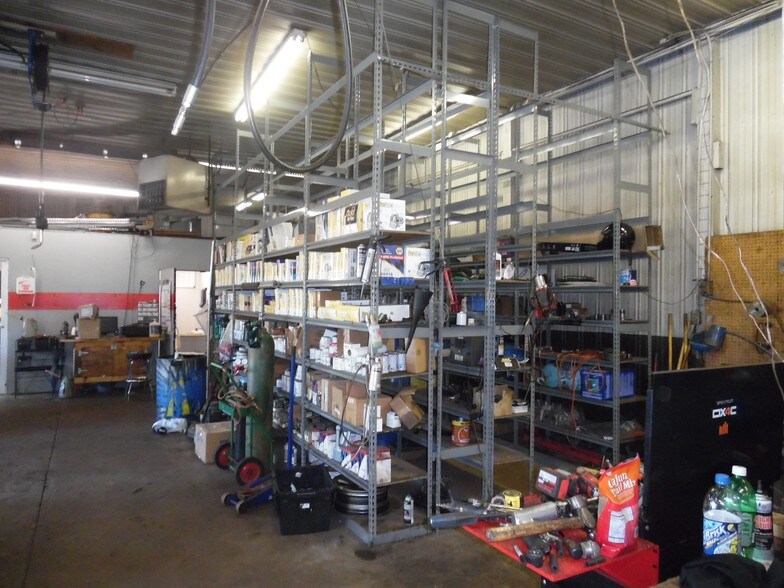 More Photos Of 2543 S 11th St, Niles Auto Repair For Sale