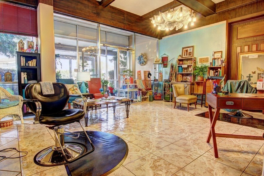 More Photos Of 4600 Ocean Dr, Corpus Christi Apartments For Sale