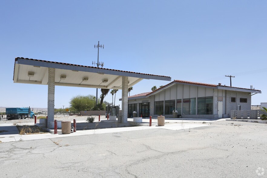 More Photos Of 45800 Dillon Rd, Coachella Service Station For Sale