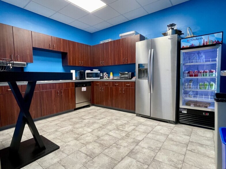 More Photos Of 5704 Euper Ln, Fort Smith Loft Creative Space For Sale