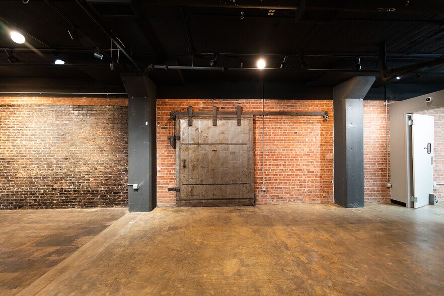 More Photos Of 143 N Rock Island St, Wichita Apartments For Sale