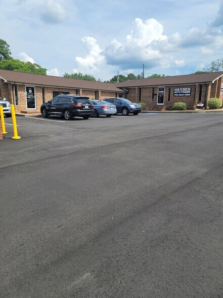 Primary Photo Of 112 E Dixon Blvd, Shelby Office For Lease