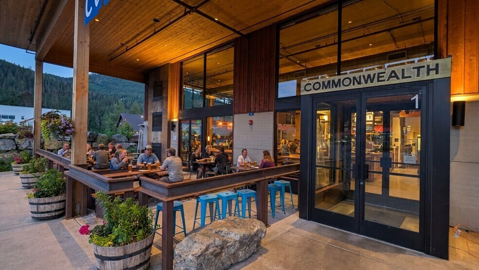 More Photos Of 10 Pass Life Way, Snoqualmie Pass Restaurant For Sale