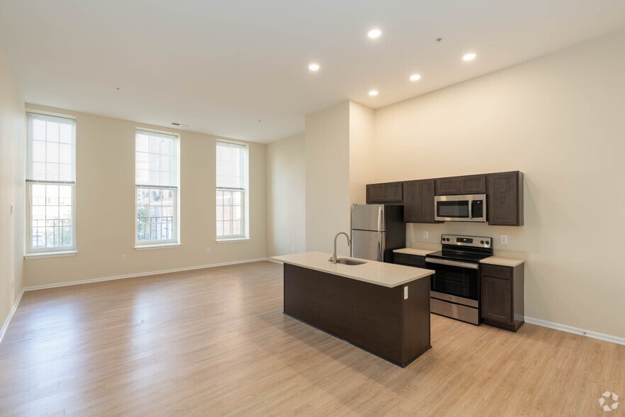 More Photos Of 413 N Howard St, Baltimore Apartments For Lease