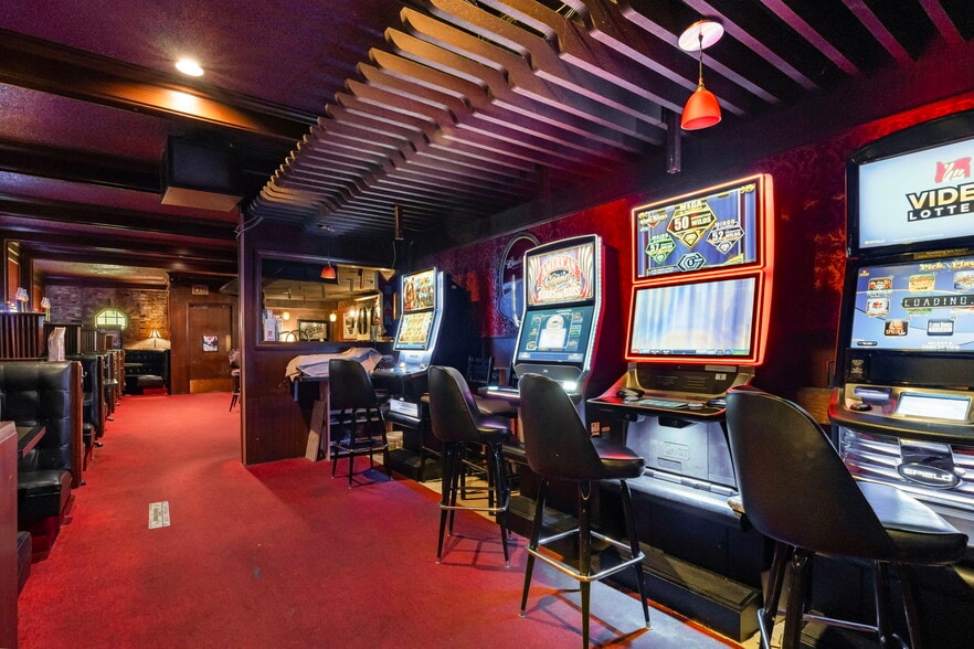 More Photos Of , Milwaukie General Retail For Sale