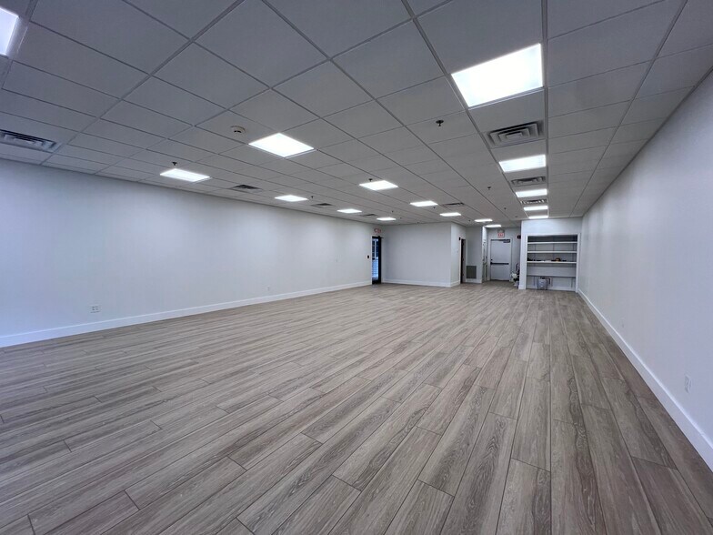 More Photos Of 137 Epping Rd, Exeter Storefront Retail Office For Lease