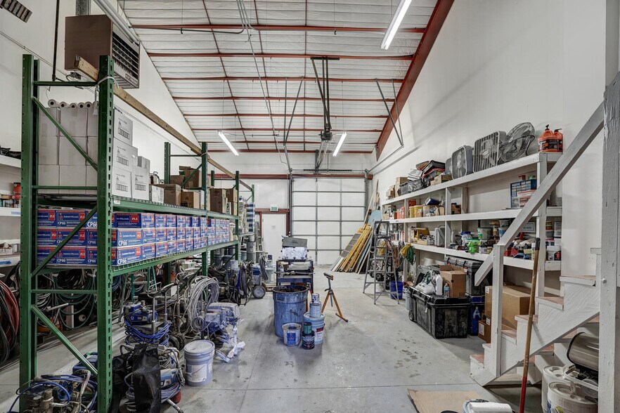 More Photos Of 365 Warren Ave, Silverthorne Showroom For Lease