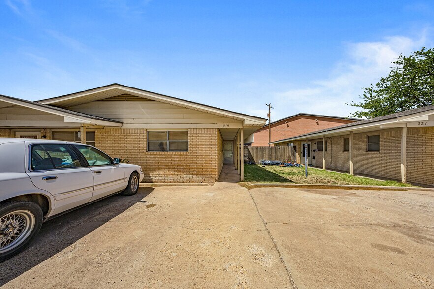 More Photos Of 501-524 Plaza Dr, Slaton Apartments For Sale