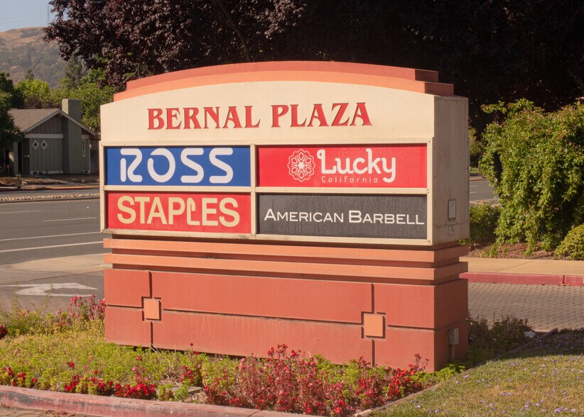 More Photos Of 109 Bernal Rd, San Jose Freestanding For Lease