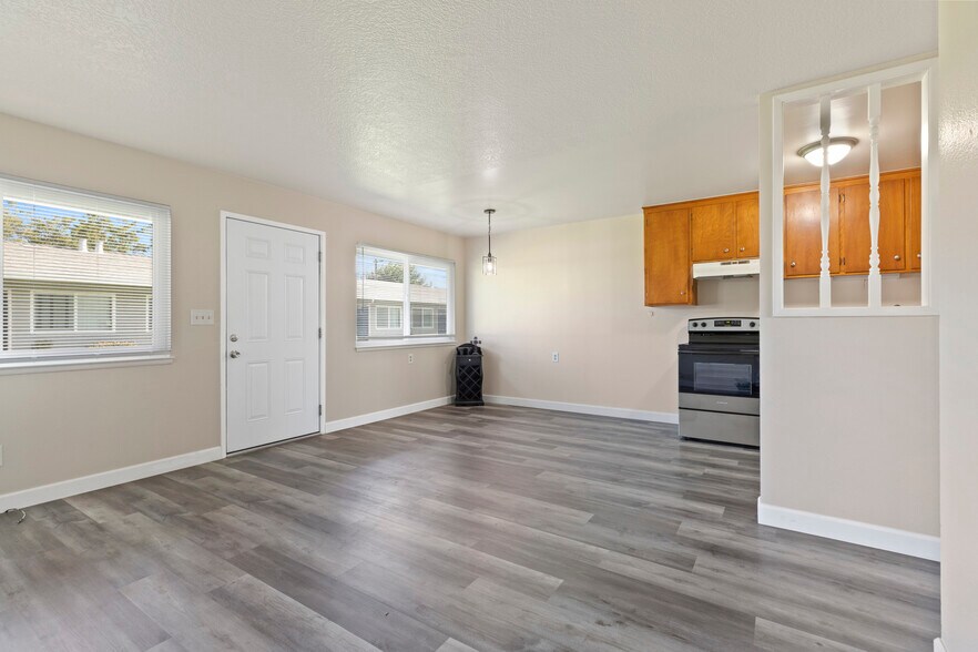 More Photos Of 6500 Jackson Ave, Riverbank Multifamily For Sale