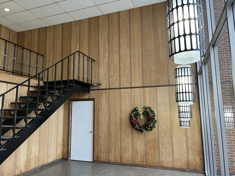 More Photos Of 150 Sandbank Rd, Cheshire Warehouse For Sale