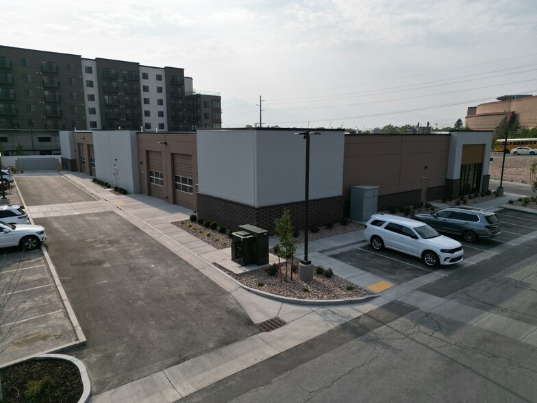 More Photos Of 3076 Decker Lake Dr, West Valley City Warehouse For Lease