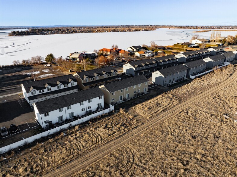 More Photos Of 2729 W Marina Dr, Moses Lake Apartments For Sale