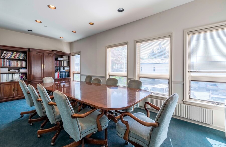 More Photos Of 426 Main St, Ketchikan Office For Sale