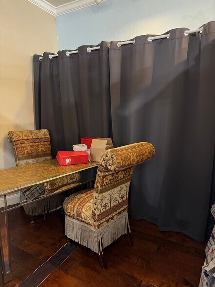 More Photos Of 1476 Main St, Sarasota Storefront For Sale