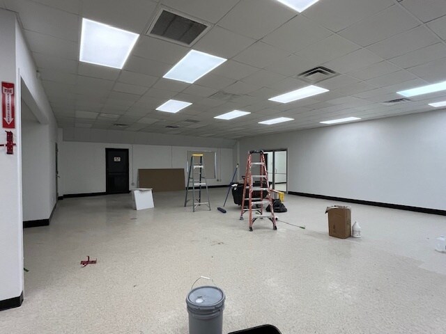 More Photos Of 5920 S General Bruce Dr, Temple Warehouse For Lease