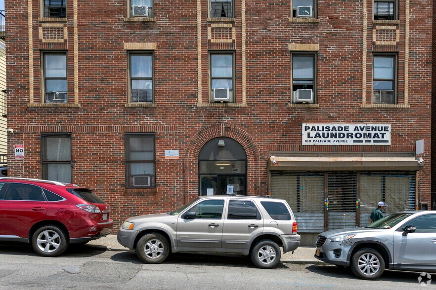 More Photos Of 160 Palisade Ave, Yonkers Apartments For Sale