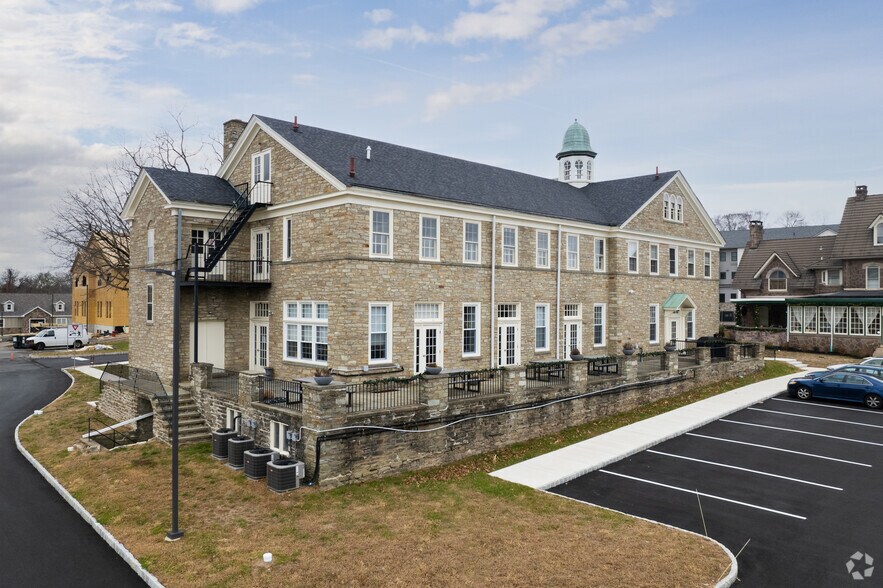 More Photos Of 601 New Britain Rd, Doylestown Unknown For Lease