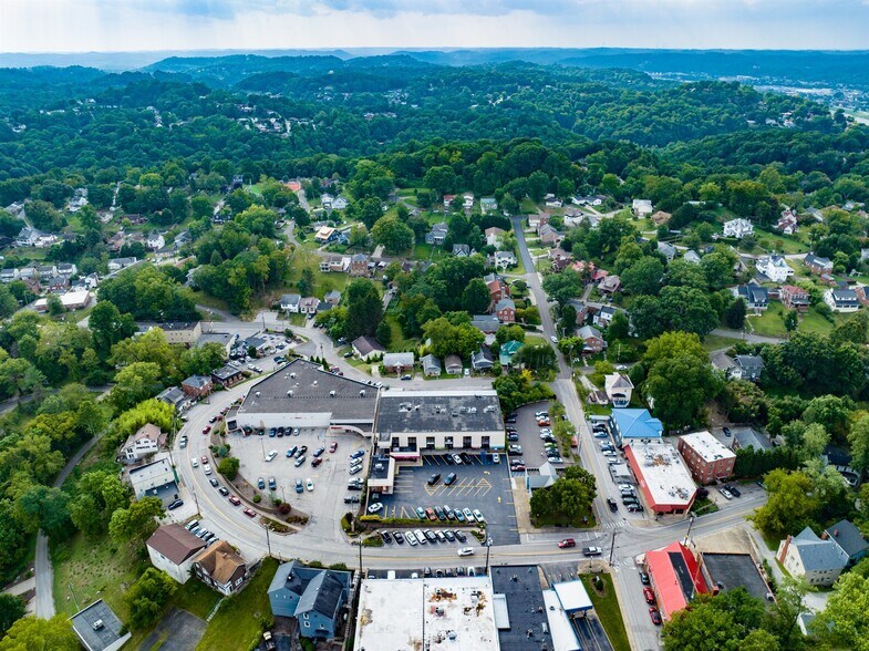 More Photos Of 1005-1011 Bridge Rd, Charleston Storefront Retail Office For Sale