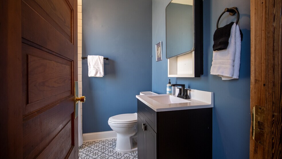 More Photos Of 312 Center St E, Hammond Freestanding For Sale