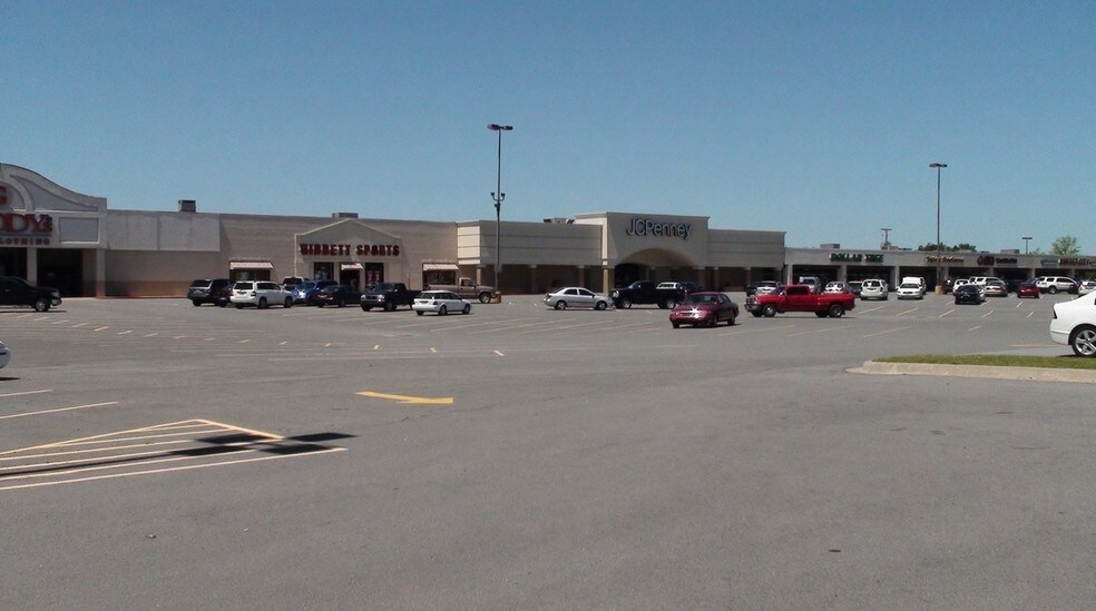 More Photos Of 1426-1528 Military Rd, Benton General Retail For Lease