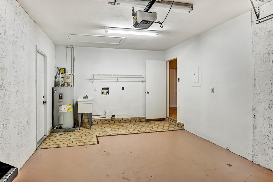 More Photos Of 4707 SW 8th Pl, Cape Coral Apartments For Sale