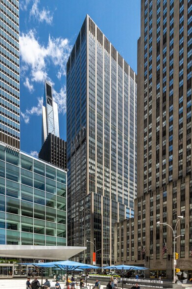 More Photos Of 1290 Avenue of the Americas, New York Office For Lease