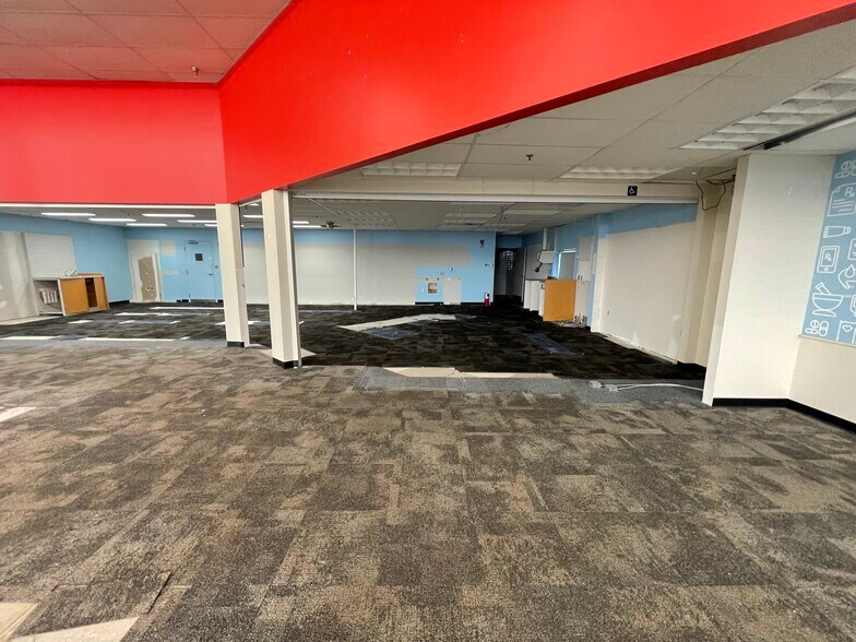 Primary Photo Of 50 Sagamore Pky S, Lafayette Drugstore For Lease