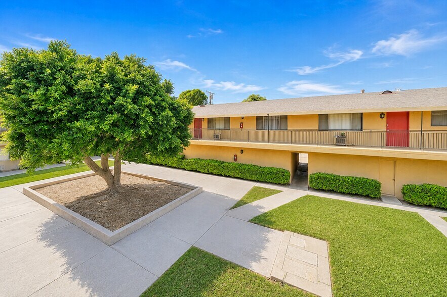 More Photos Of 383 Orchid Ln, Pomona Apartments For Sale