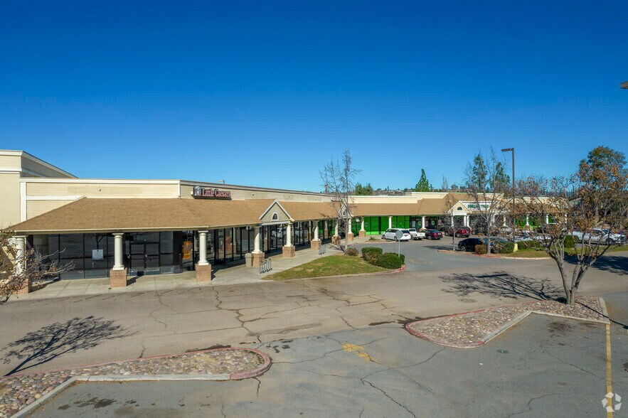 More Photos Of 1853-1855 Main St, Ramona Unknown For Lease