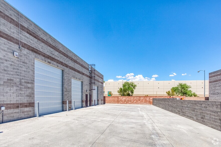 More Photos Of 3408 Neeham Rd, North Las Vegas Manufacturing For Lease