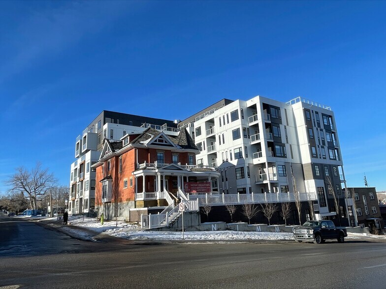 More Photos Of 1420 19 Av SW, Calgary Apartments For Sale