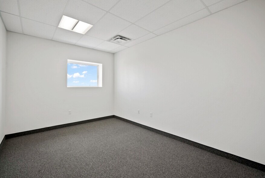 More Photos Of 15784 County Road 36, Platteville Warehouse For Lease