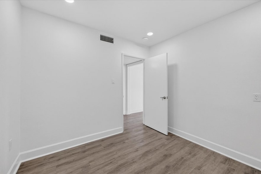 More Photos Of 28-40 E Minarets Ave, Pinedale Medical For Lease